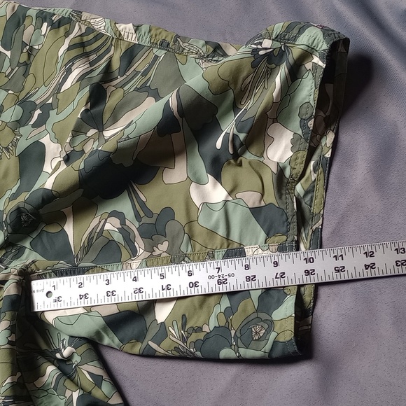 Vintage Patagonia Shorts Size 32 Green AOP Pattern Canoe Paddler Wavefarer Board - Picture 3 of 8